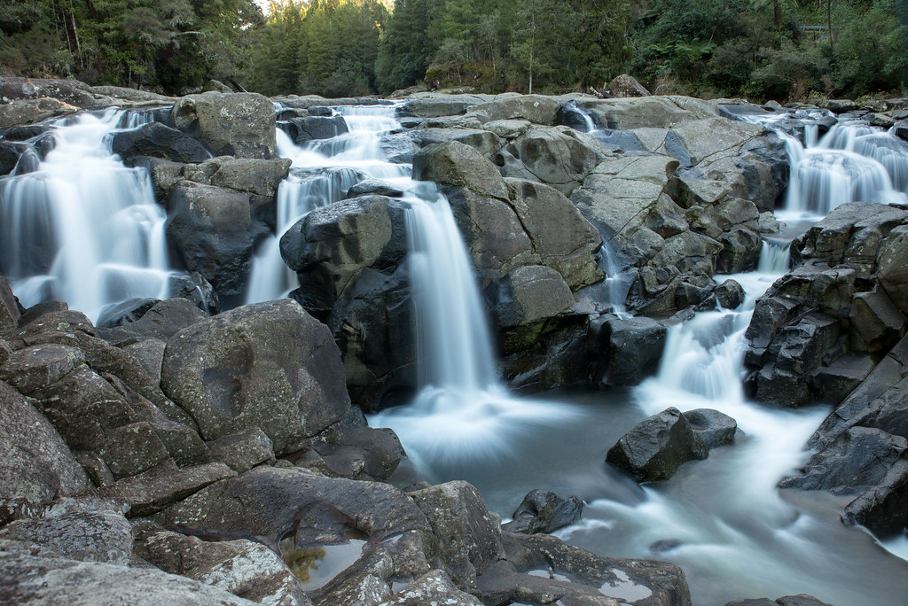 Waterfalls around Rotorua - mclaren falls
